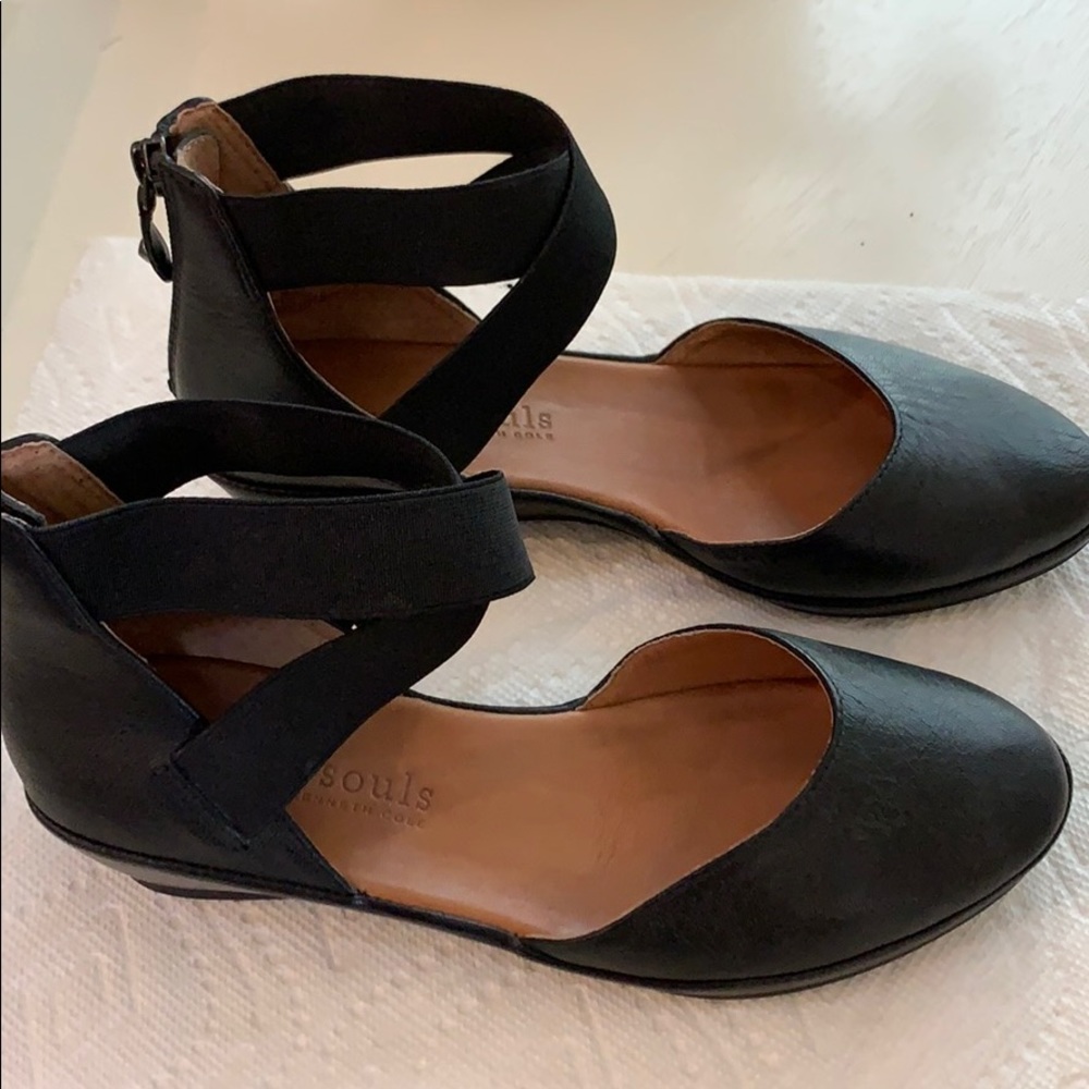 Gentle Souls by Kenneth Cole Noa shoes UEC